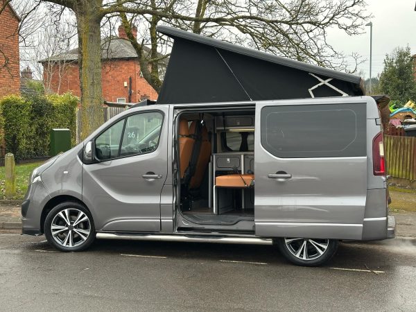 Vauxhall vivaro 270 SWB Campervan Versatile & Efficient - Image 2