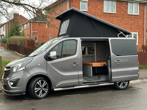 Vauxhall vivaro 270 SWB Campervan Versatile & Efficient - Image 3