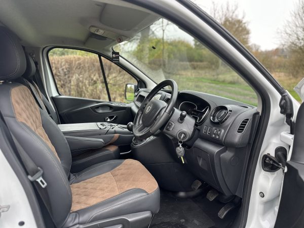 2018 VAUXHALL VIVARO 2900 CDTI SPORTIVE POP TOP CAMPERVAN FOR SALE - Image 3