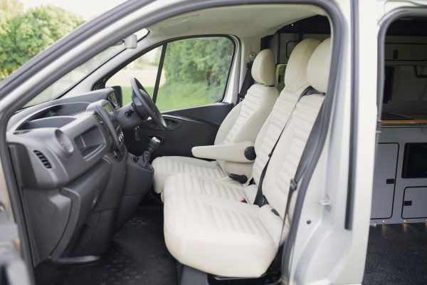 2021 Renault Trafic SLL2 LWB - Image 11