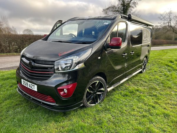 Vauxhall vivaro 2900 CAMPERVAN